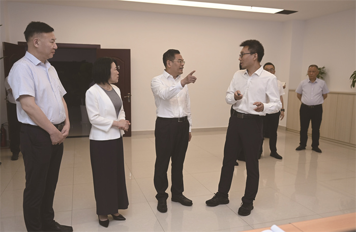 新1 黎勇调研涪陵高新区(涪陵综保区)部(951973)-20240628093051.jpg